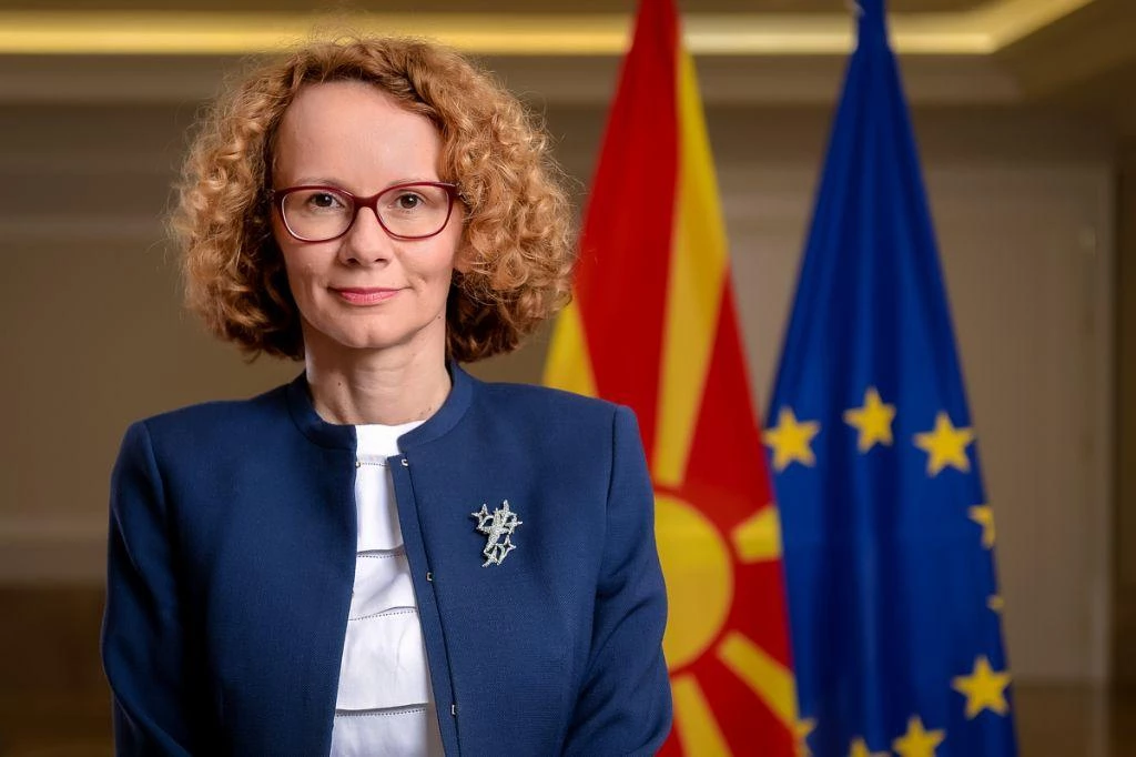 Τα Σκόπια «κουνούν το δάχτυλο» για τα συνθήματα στην παρέλαση της Θεσσαλονίκης
